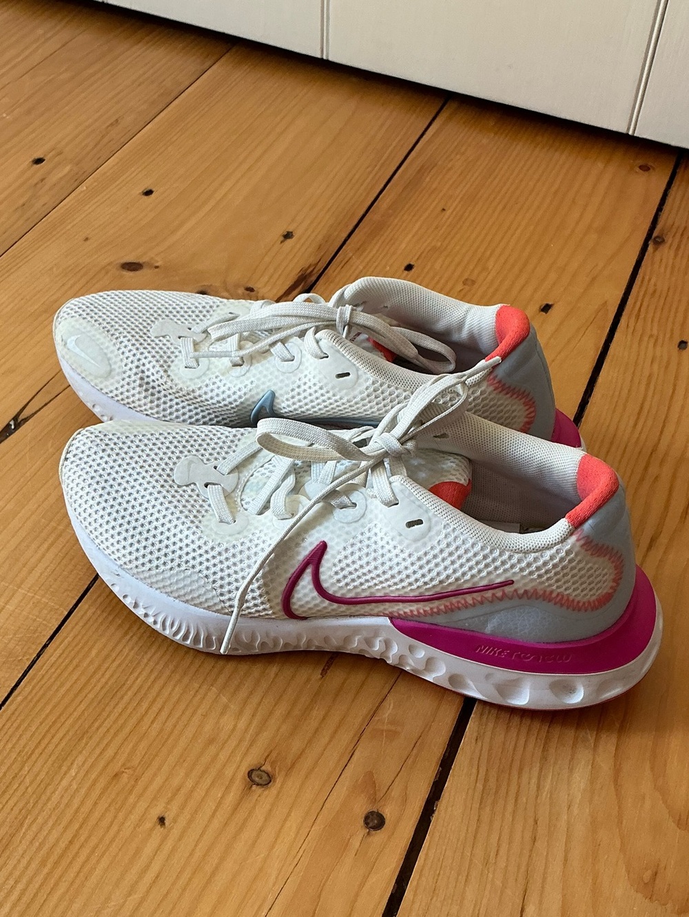 Nike Renew Run Women's Running Shoes White Pink Ember Glow Size 7 CK6360-100